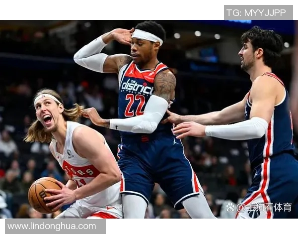 猛龙与勇士激战全场回顾精彩瞬间与赛后分析