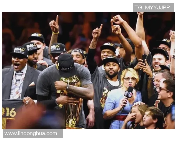 2015年NBA总决赛骑士与马刺的巅峰对决回顾与精彩瞬间分析