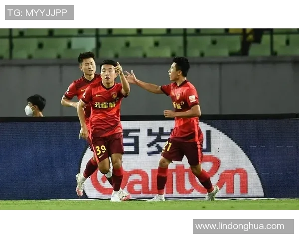 中央海岸水队与波斯光荣队激战在即谁将赢得这场精彩对决