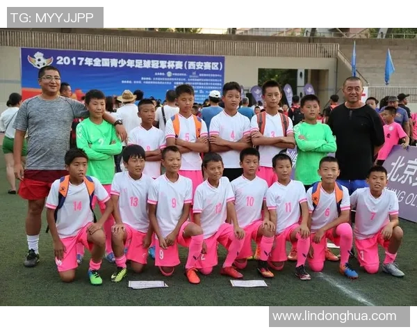 西安足球队逆袭之路揭秘：从低谷到巅峰的奋斗与荣耀