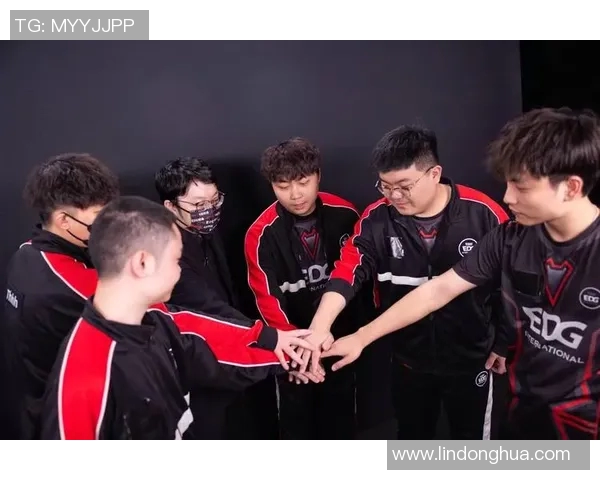 CSGO战术深度解析：揭开EDG战队的制胜秘密与策略布局